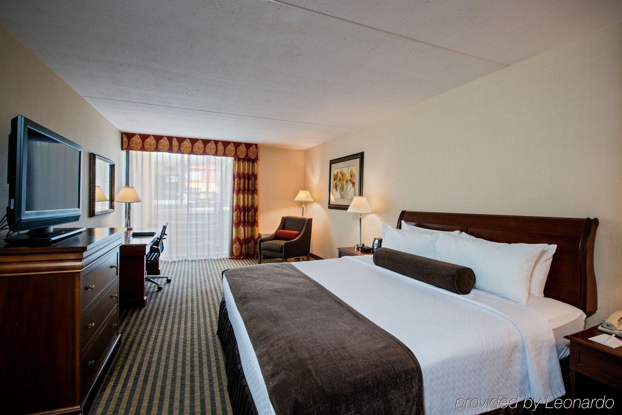 Radisson Hotel Reading Exterior photo